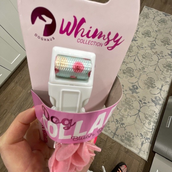 BLUSH ROSE Dog Collar Dogs Whimsy Valentine FLOWERS S Small Secure Clip Wedding - Picture 5 of 5